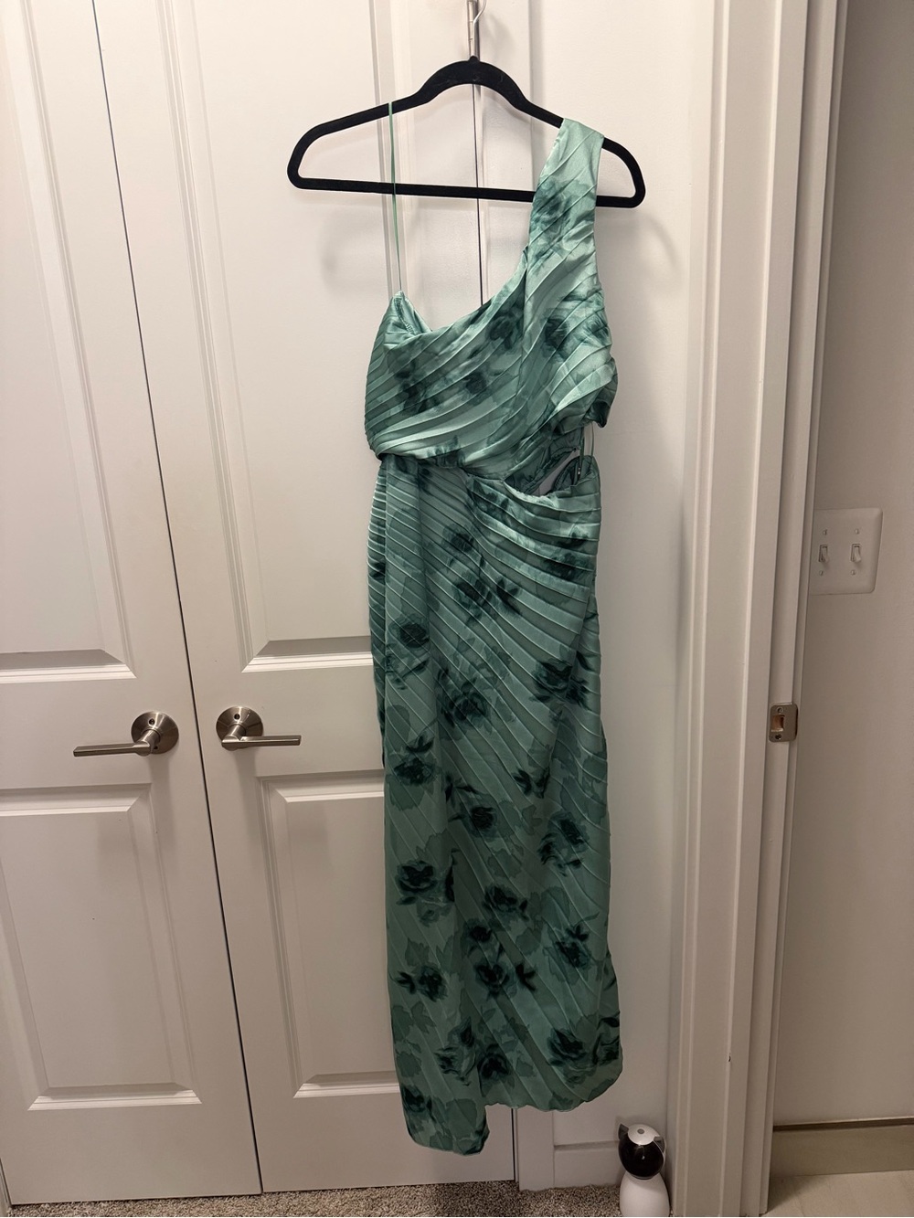 Abercrombie & Fitch Mint Green One-Shoulder Floral Dress